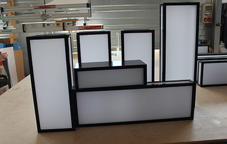 Conception et fabrication des pièces plastiques pour stand dans un salon Conception et fabrication des pièces plastiques pour stand dans un salon